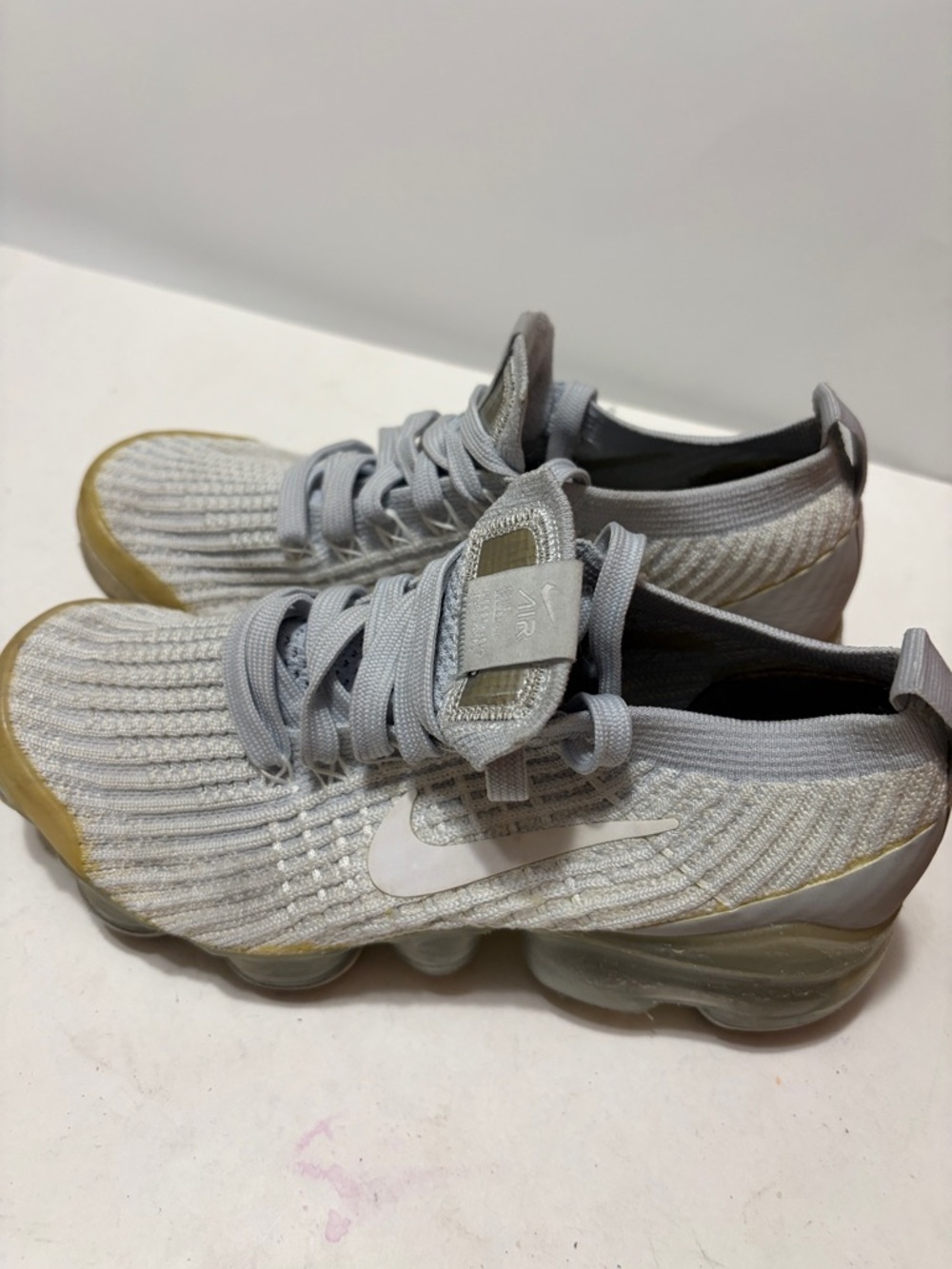 Nike VaporMax Knit Sneakers in Light Grey with Yellow Trim Sz 6 Women - Picture 4 of 11